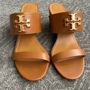 Tory Burch wedge tan sandals 9.5